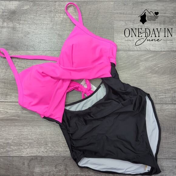 Eomenie Cross Front Cut Out One Piece Swimsuit Size XL - Picture 3 of 7